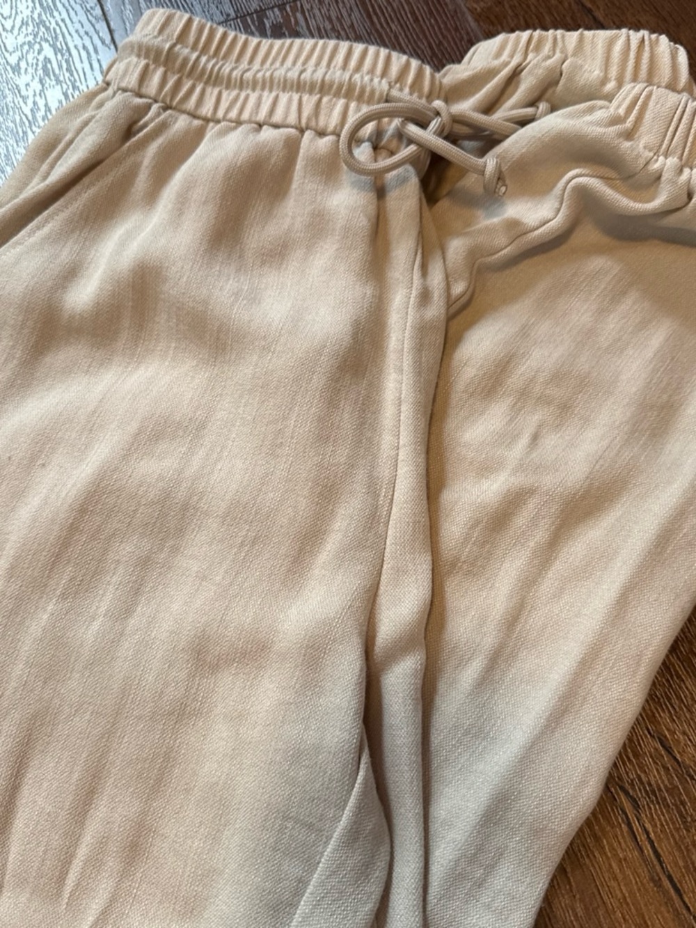 HALARA Women's Cream Drawstring Joggers